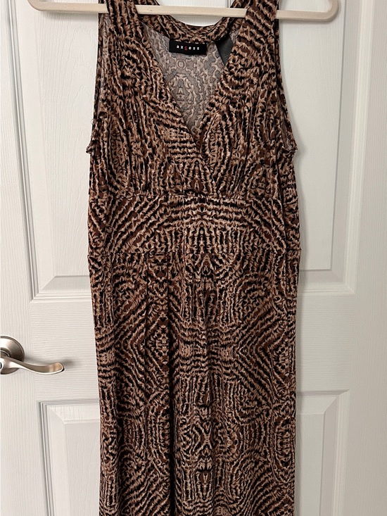Axcess Dresses & Skirts - Axcess Black and Brown Sleeveless V-Neck Patterned Maxi Dress